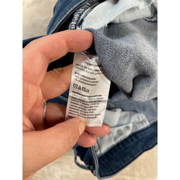 DKNY Womans Denim Bermuda Shorts 8 - Picture 5 of 9